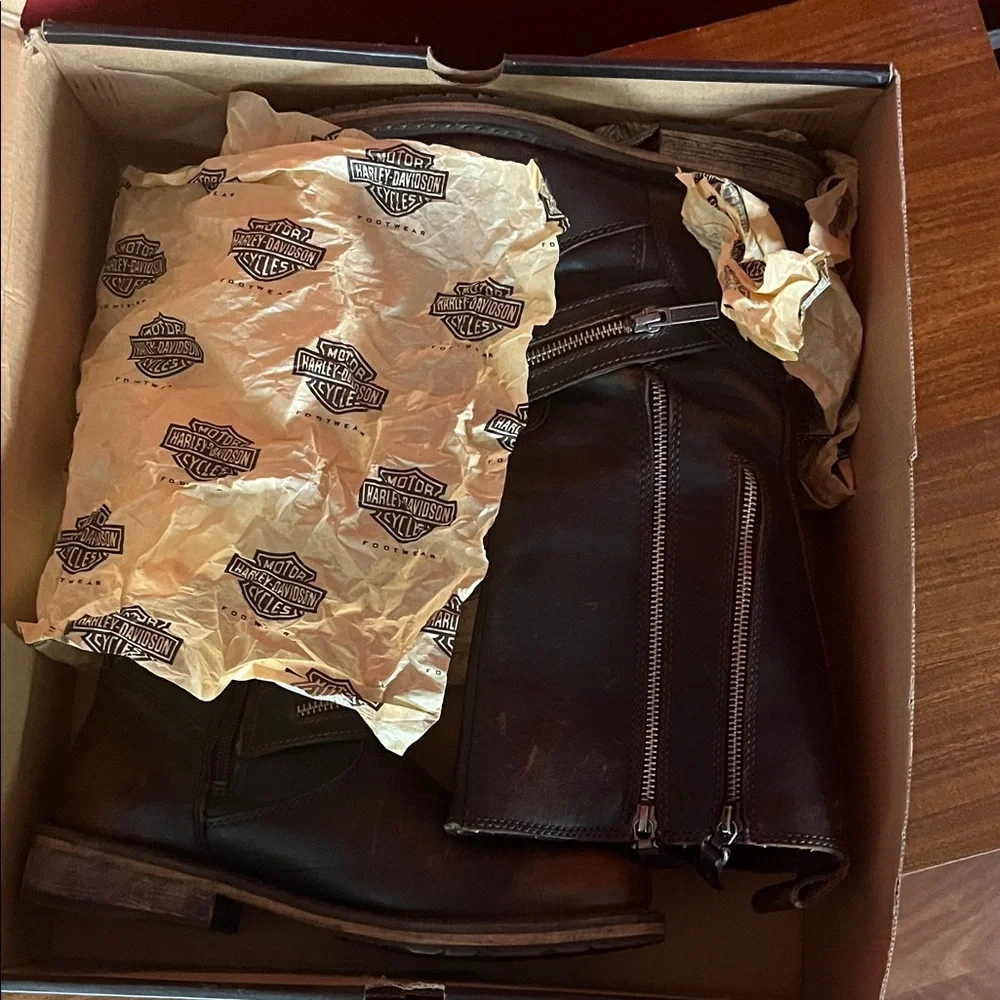 Like new Harley-Davidson Dark Brown Leather Boots - Picture 14 of 16